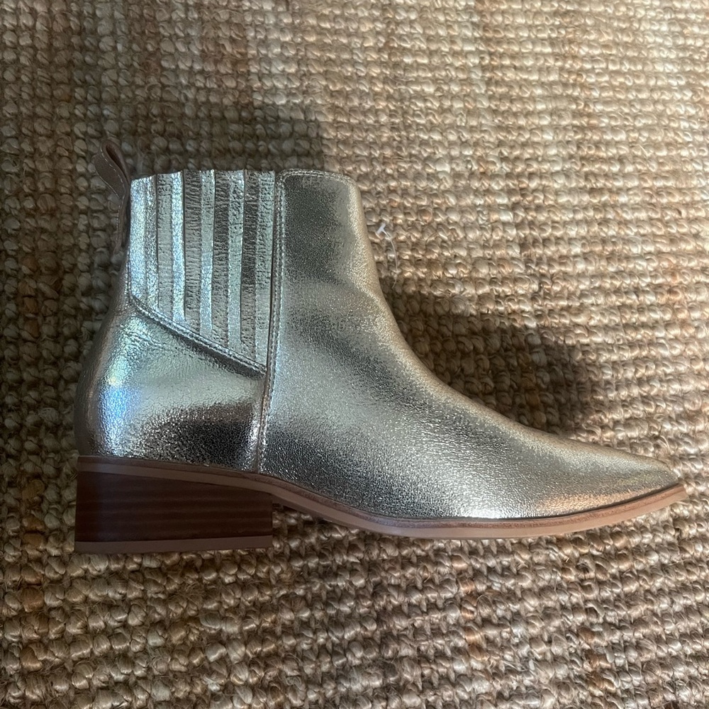 Frankie 4 Nina Gold boots - worn three times!